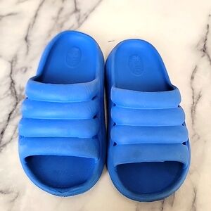 Highland Original Sandals Kids Size 13 Blue